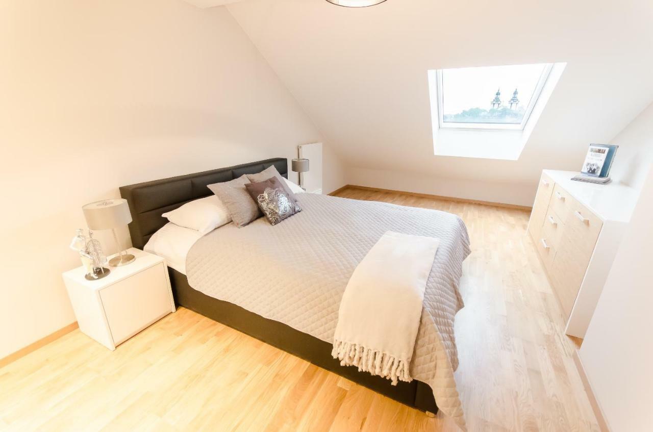 Central Penthouse With Terrace Krakow Luaran gambar