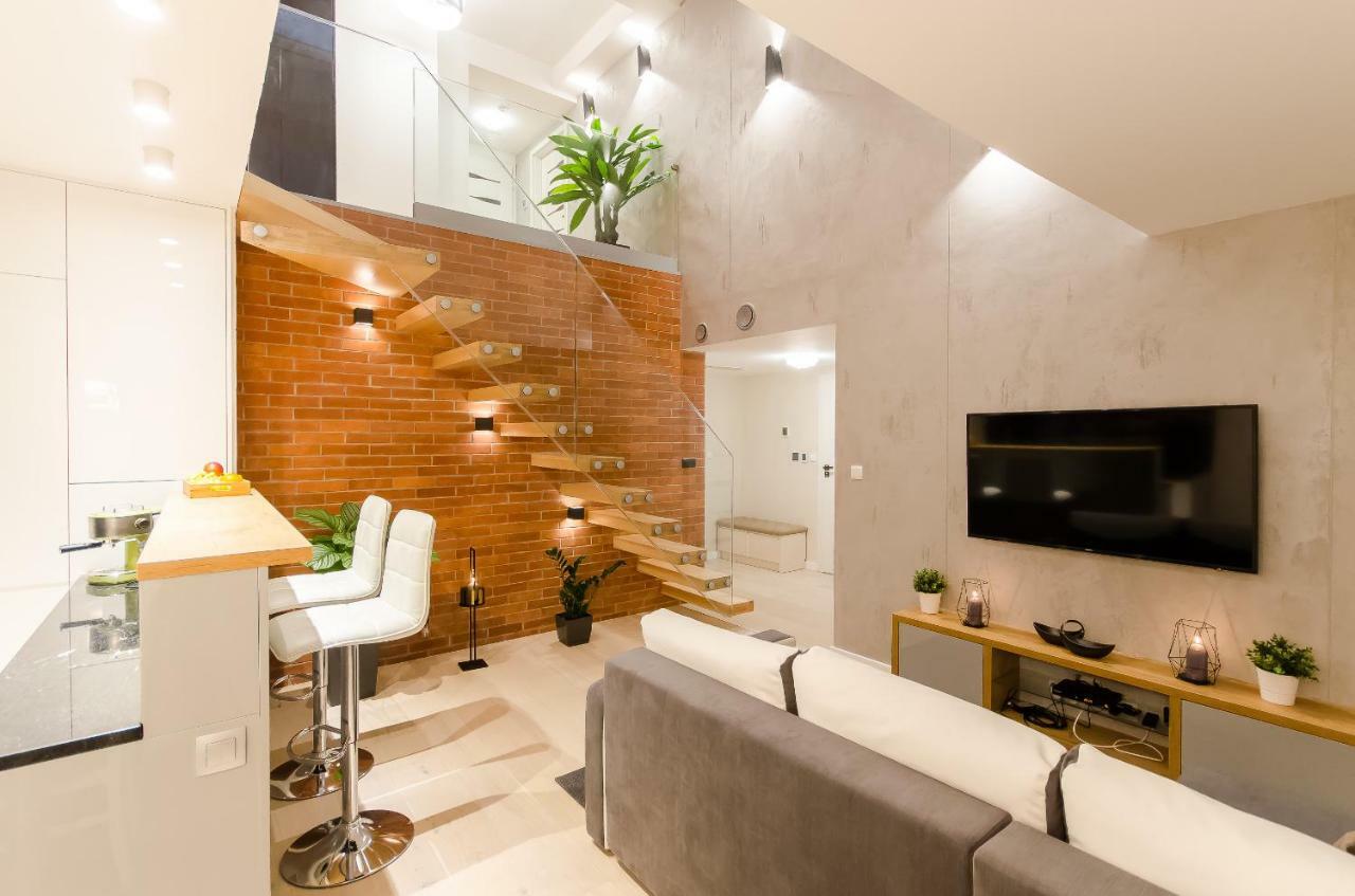 Central Penthouse With Terrace Krakow Luaran gambar